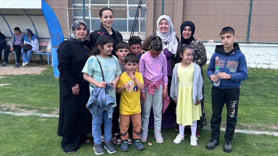  Engelliler Haftası kapsamında özel eğitim sınıfı öğrencilerimiz öğretmenleri ile birlikte İl Milli Eğitimce düzenenlenen Sevgi Şenliği Etkinliğine katılarak hoşça vakit geçirdiler. Emeği geçenlere teşekkür ediyoruz.